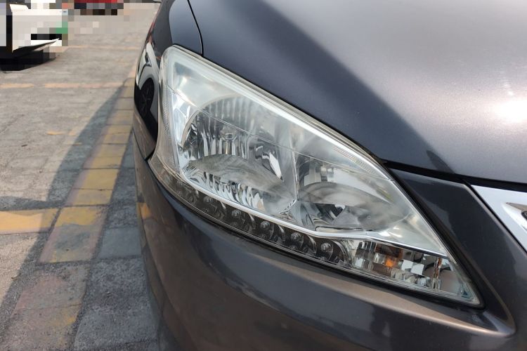 Used Nissan Sylphy 2012 1.8XL CVT Luxury Edition Right Front Headlight