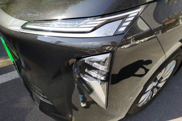 Used Buick Envision Family 2026 Luxury Edition Left Front Headlight