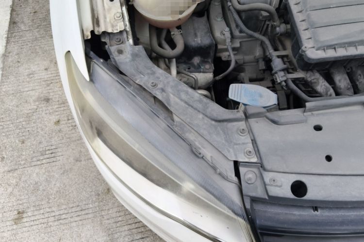 Used Volkswagen Jetta 2013 1.6L Manual Fashion Edition Right Front Headlight