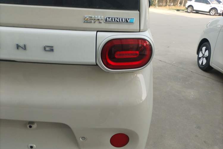 Used Wuling Hongguang MINIEV 2024 3rd Generation 215km Youth Edition
