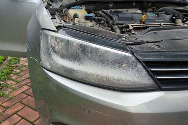 Used Volkswagen Sagitar 2014 1.4TSI Automatic Luxury Model Right Front Headlight