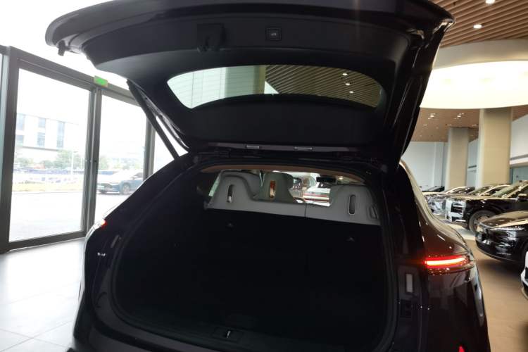 Used Avatr 07 2024 Ultra Range-Extended Four-Wheel Drive