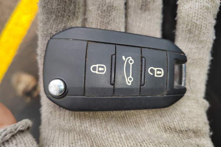 Used Peugeot 301 2016 1.6L Manual Comfort Edition