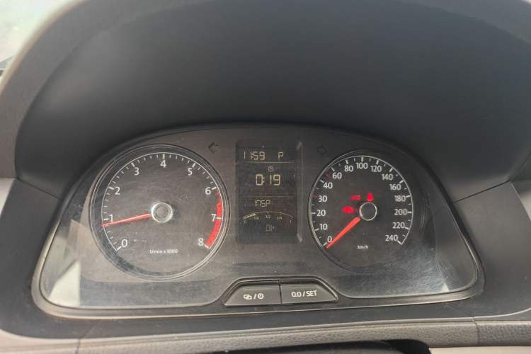 Used Volkswagen Lavida 2013 Revised Classic 1.6L Automatic Fashion Edition Instrument Cluster