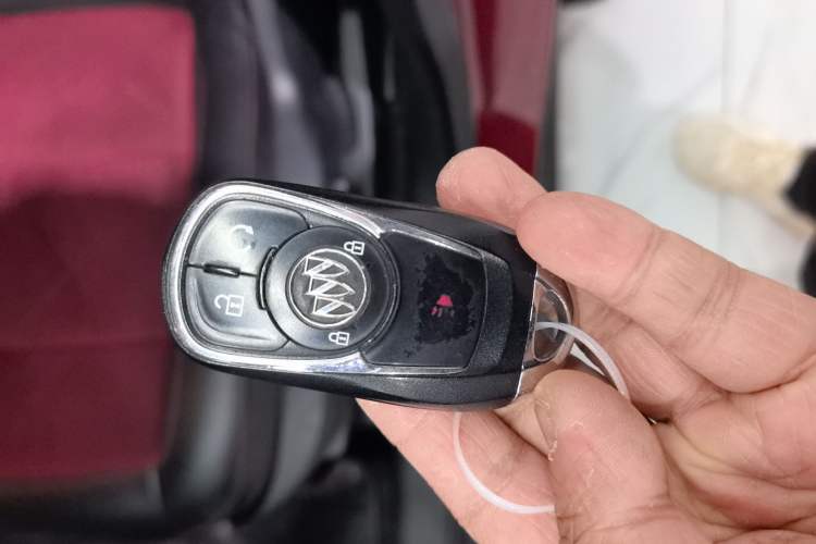 Used Buick Encore 2016 18T Automatic Two-Wheel Drive Urban Elite Model
