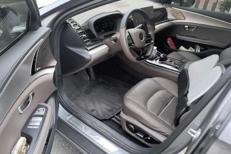 Used BYD Han 2020 EV Long-Range Luxury Model Driver Seat