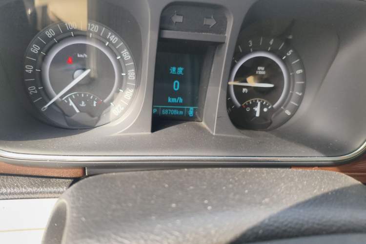 Used Buick GL8 2018 28T Luxury Model China VI Standard