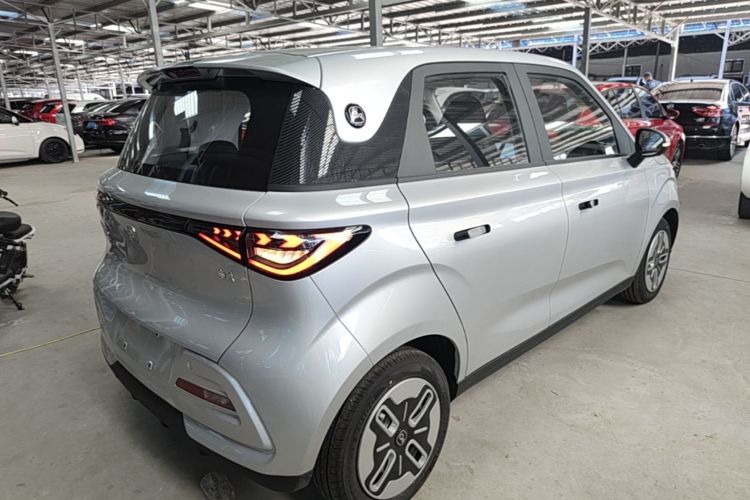 Used Chery QQ Domi 2025 Model 305km Comfort Edition

