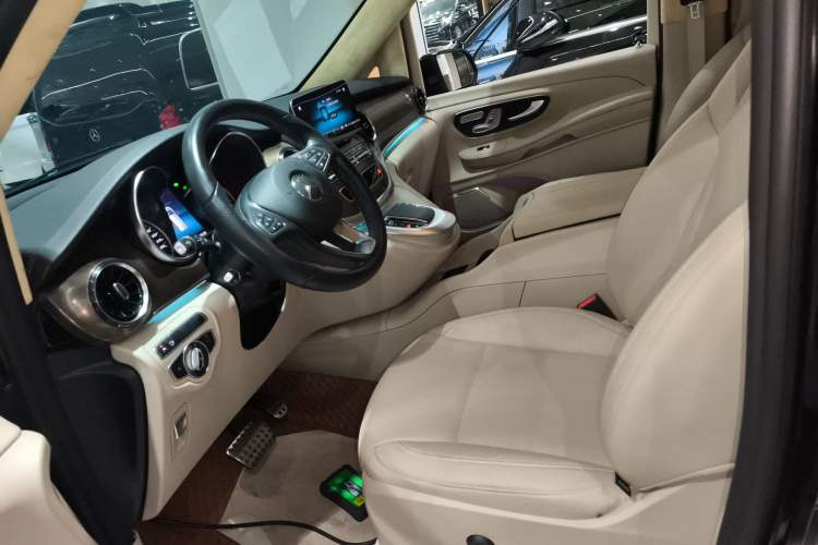 Used Mercedes-Benz V-Class 2020 V 260 L Long-wheelbase Luxury Edition