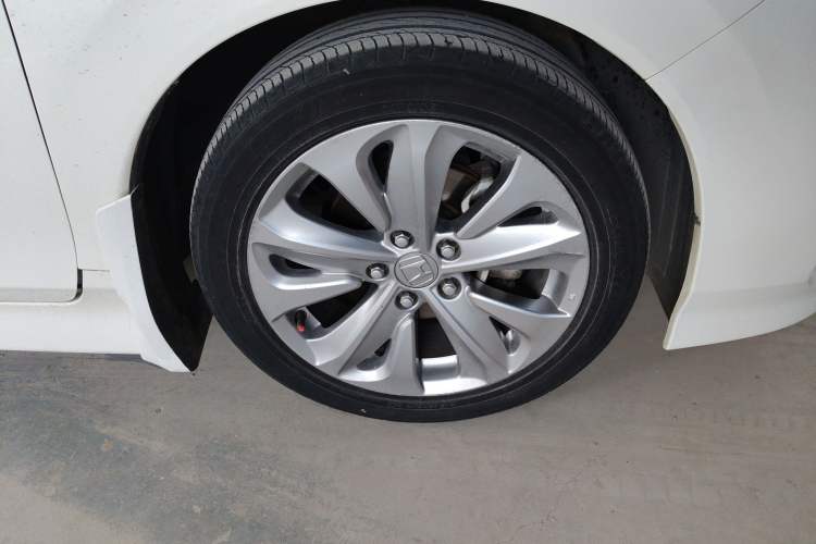 Used Honda Jade 2017 1.8L automatic Comfort version 5 seats
