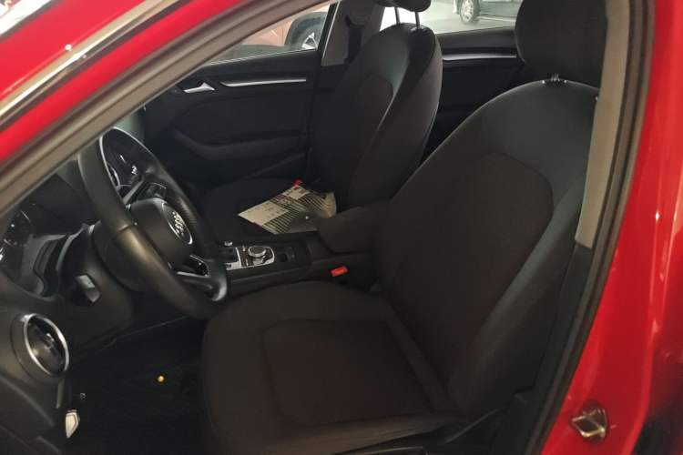 Used Audi A3 2019 Sportback 35 TFSI Ambition China VI Left Front Seat