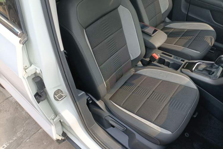 Used Volkswagen T-ROC 2020 230TSI DSG Two-Wheel Drive Advanced Version