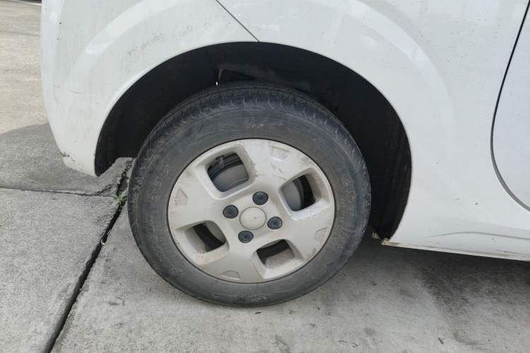 Used Roewe Clever 2021 302 km New Four-Seater Super-Efficient Version