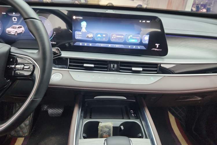 Used Chery Tiggo 8 PRO 2024 Champion Edition 290T Two-Wheel Drive Peak Version 7 Seats Audio And AC Panel