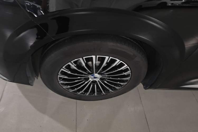 Used Denza D9 2024 DM-i 980 Four-Wheel Drive Prestige Model
