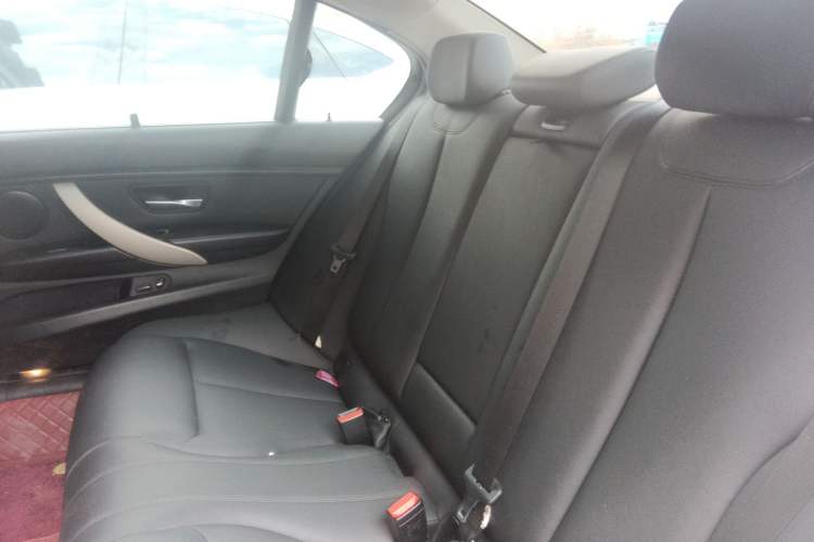 Used BMW 3 Series 2015 316Li Fashion Model Left Rear Seat