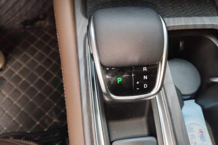 Used Chery Arrizo 8 2023 High-Performance Edition 2.0T DCT Powerfully Equipped Gear Lever