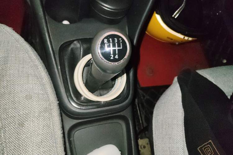 Used Volkswagen Polo 2013 1.4L Manual Fashion Edition