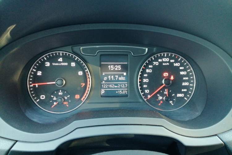 Used Audi Q3 2016 40 TFSI quattro all-wheel drive style model