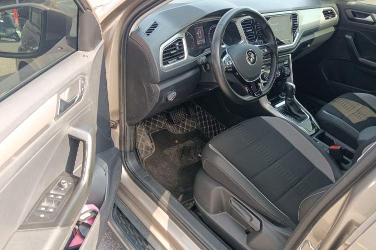 Used Volkswagen T-ROC 2021 280TSI DSG Two-Wheel Drive Elite Connect Edition Driver Seat