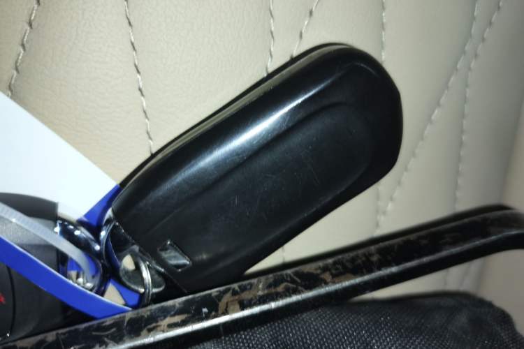 Used Buick GL8 2023 Facelifted Land Cruiser Executive Luxury Version
