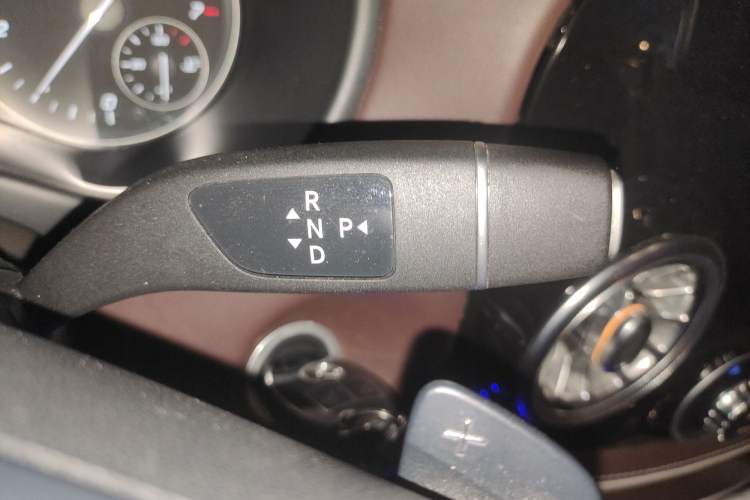 Used Mercedes-Benz Vito 2021 2.0T Elite Version 7 Seats