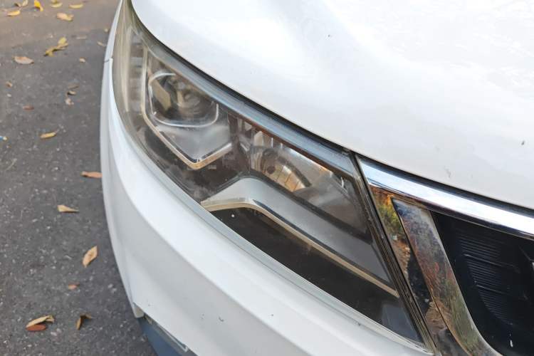 Used Geely Auto Vision X6 2016 1.8L Manual Luxury Model
