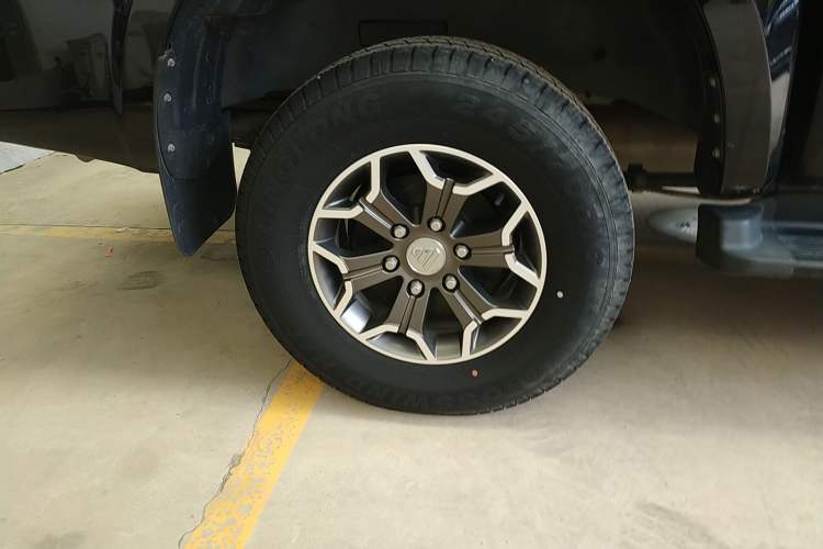 Used Foton Tunland 2020 2.0T Tigon 5 Diesel Two-Wheel-Drive Elite Version High Ground Clearance Standard Wheelbase 4F20TC
