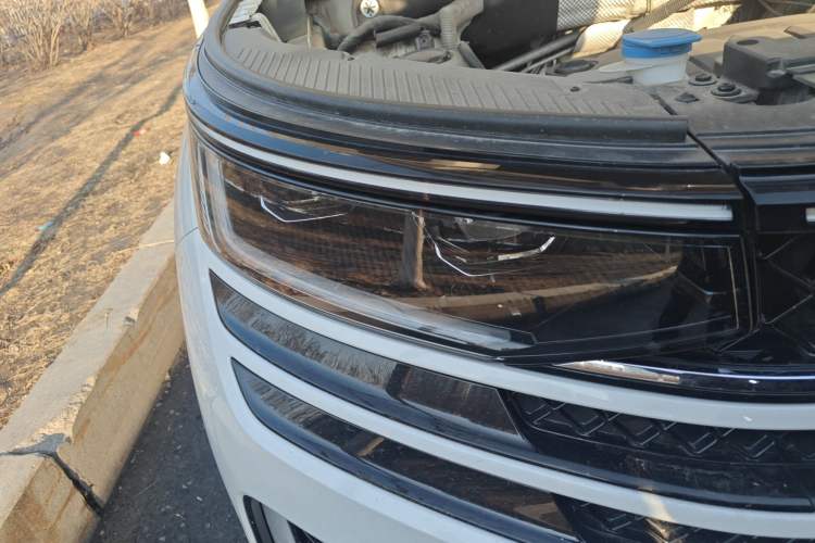 Used Volkswagen Tavendor 2023 380TSI Four-Wheel Drive R-Line Cruise Edition Right Front Headlight