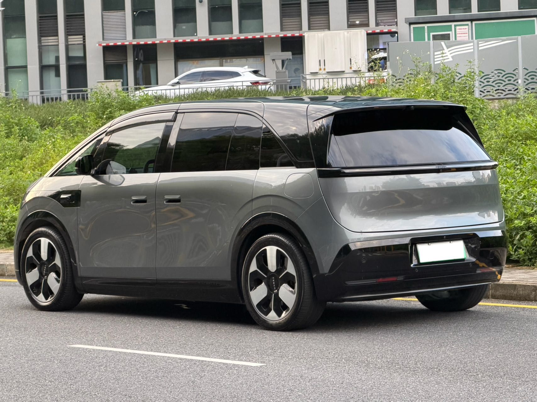Zeekr MIX 2025 Long-Range Intelligent Driving Edition — снимка 4