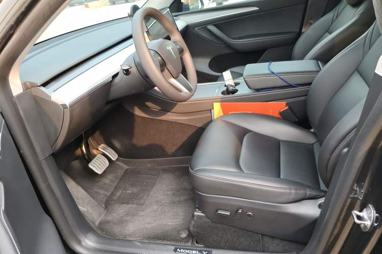 Used Tesla Model Y 2024 Rear-Wheel-Drive Version Left Front Seat