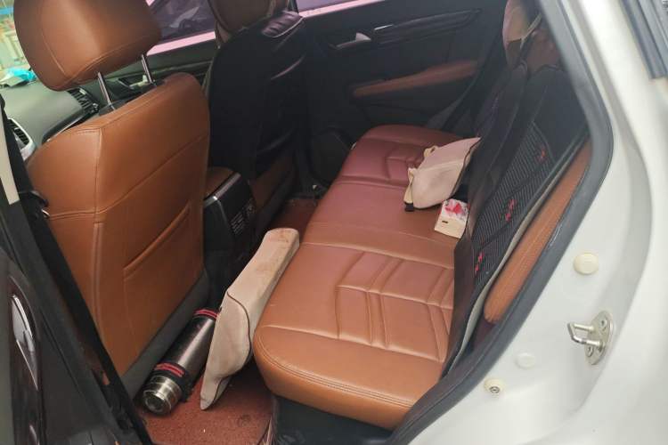 Used Dongfeng Fengdu MX5 2016 1.4T Manual Luxury Edition
