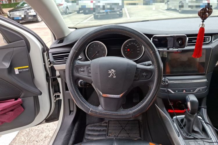 Used Peugeot 408 2014 1.8L Automatic Luxury Edition Steering Wheel