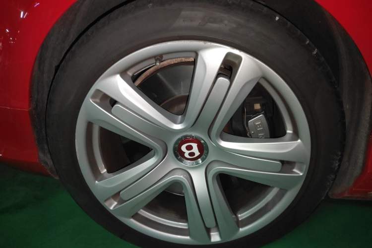 Used Bentley Continental 2012 4.0T GT V8 Right Front Wheel Hub