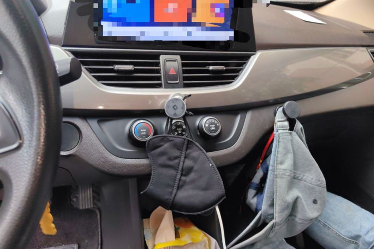 Used Baojun 310W 2017 1.5L Manual Comfort Version China V Audio And AC Panel