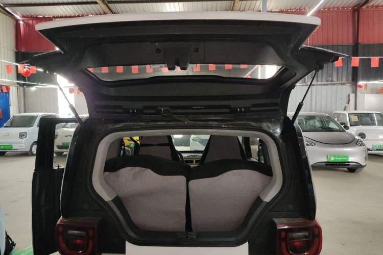 Used Chery QQ Ice Cream 2022 170km Sundae Phosphate Lithium-Ion