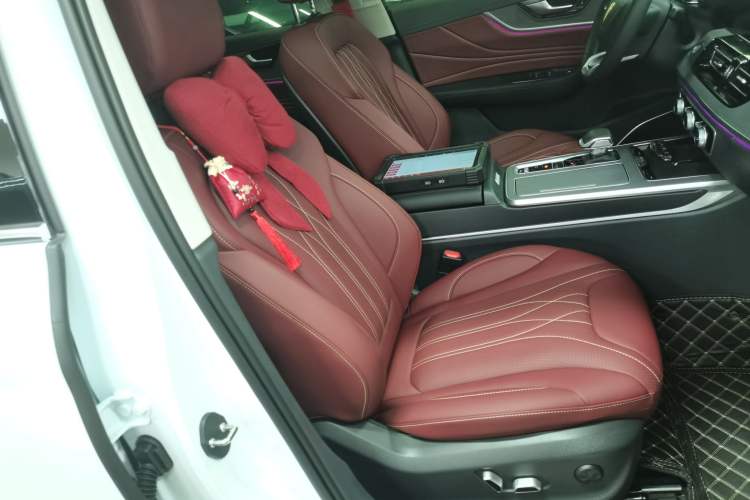 Used Hongqi HS5 2026 Model 2.0T Two-Wheel Drive Qi Xiang Pro Edition