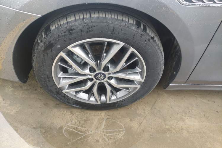 Used BYD Qin PLUS 2024 Honor Edition EV 510KM Leading Model Left Front Wheel Hub