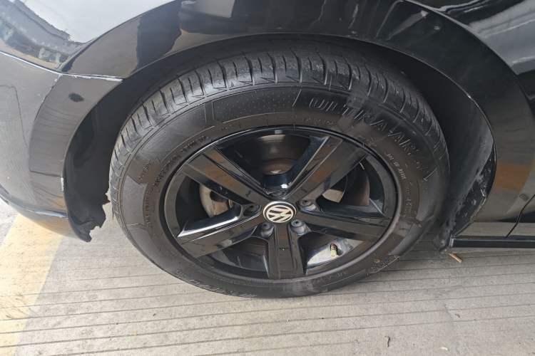 Used Volkswagen Lamando 2017 230TSI DSG Fashion Edition
