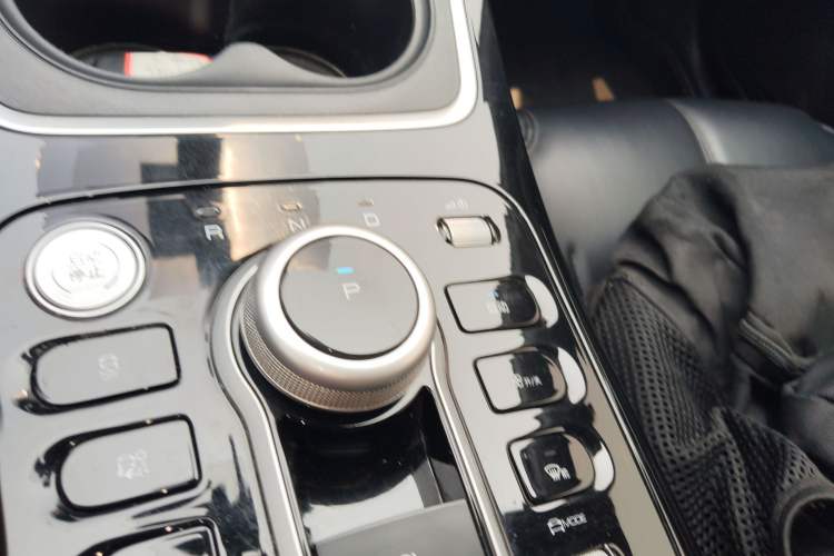 Used BYD Qin PLUS 2023 EV 510KM Travel Edition Gear Lever