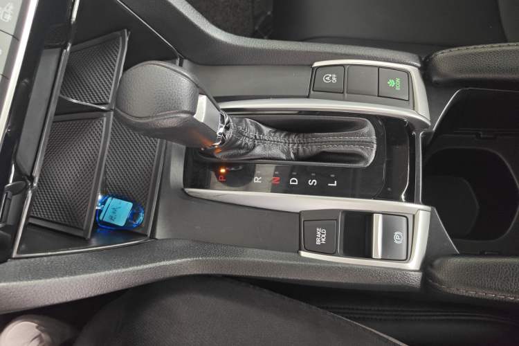 Used Honda Civic 2016 220TURBO CVT Luxury Edition Gear Lever