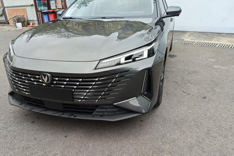 Used CHANGAN Eado 2025 Blue Whale 1.5T 500Bar Flagship Model
