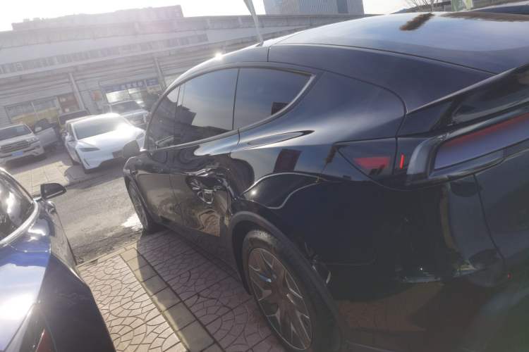 Used Tesla Model Y L 2025 Model Long-Range All-Wheel-Drive Version
