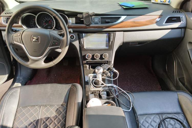 Used Zotye Z500 2015 1.5T Manual Luxury Model
