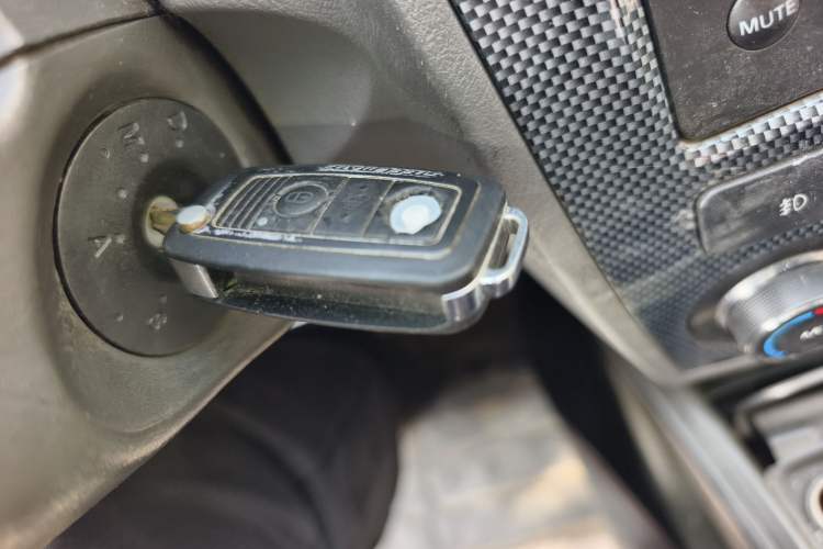 Used Lifan Auto 520 2011 520 Navigation Edition 1.3L Comfort Version
