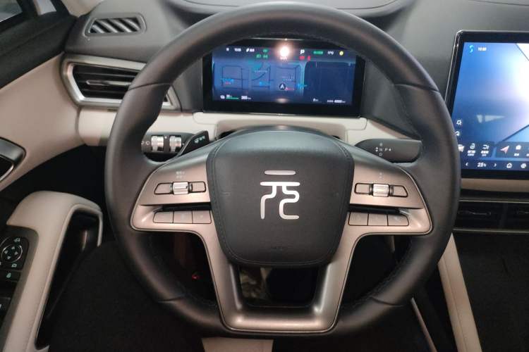 Used BYD Yuan UP 2025 Intelligent Driving Version 401 km Leading Edition
