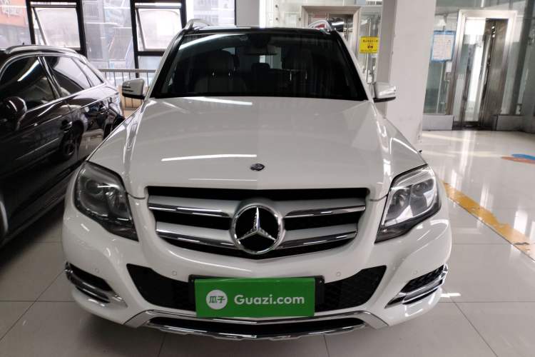 Used Mercedes-Benz GLK-Class 2013 GLK 300 4MATIC Dynamic Sunroof Model
