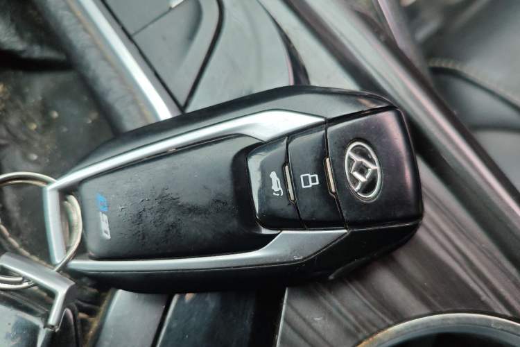 Used SAIC MAXUS D90 2017 2.0T Automatic All-Wheel Drive Sirius