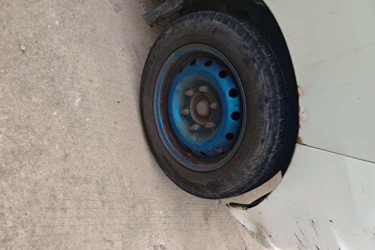 Used Karry Youyou EV 2021 Van SQR5039 Right Front Wheel Hub