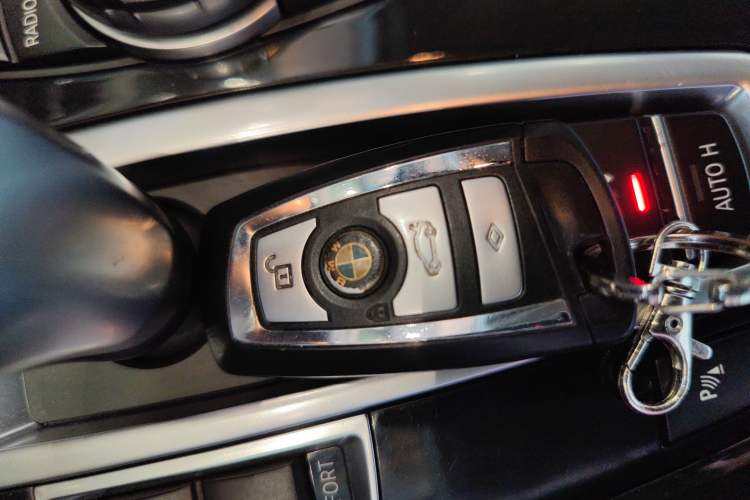 Used BMW 5 Series GT 2014 528i Luxury Edition
